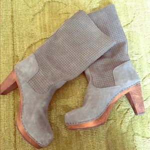 Sanitas wooden clog basket weave gray suede boots